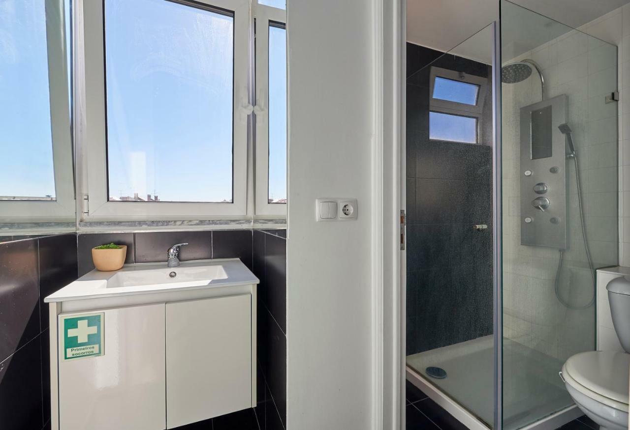 Apartamento Charming Em Belem-books And Canvas